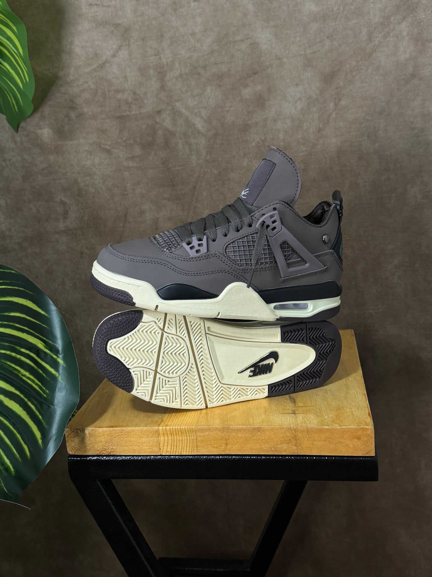 Air Jordan 4 x A Ma Maniere “Violet Ore”
