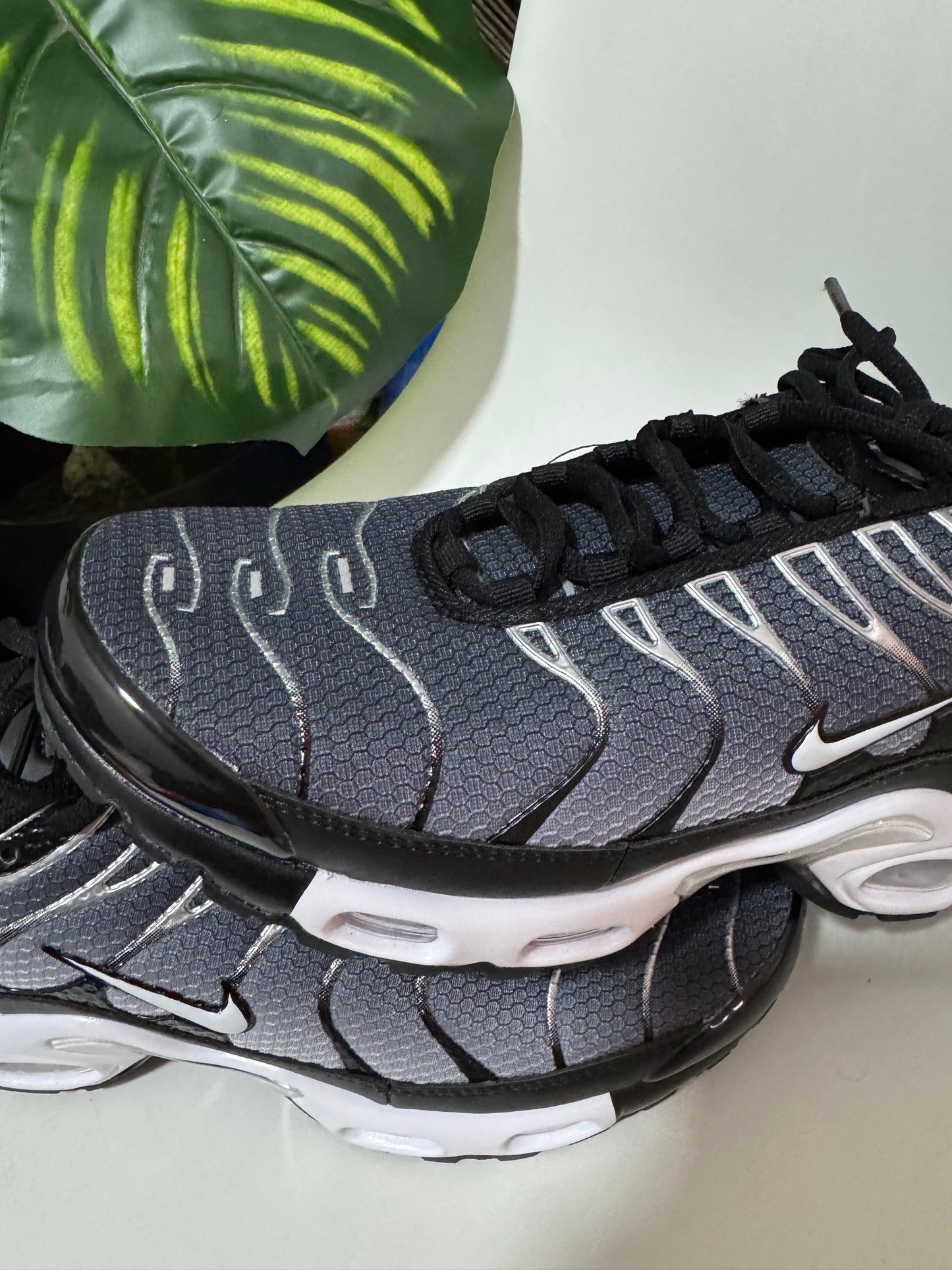 Nike Air Max TN Plus Grey