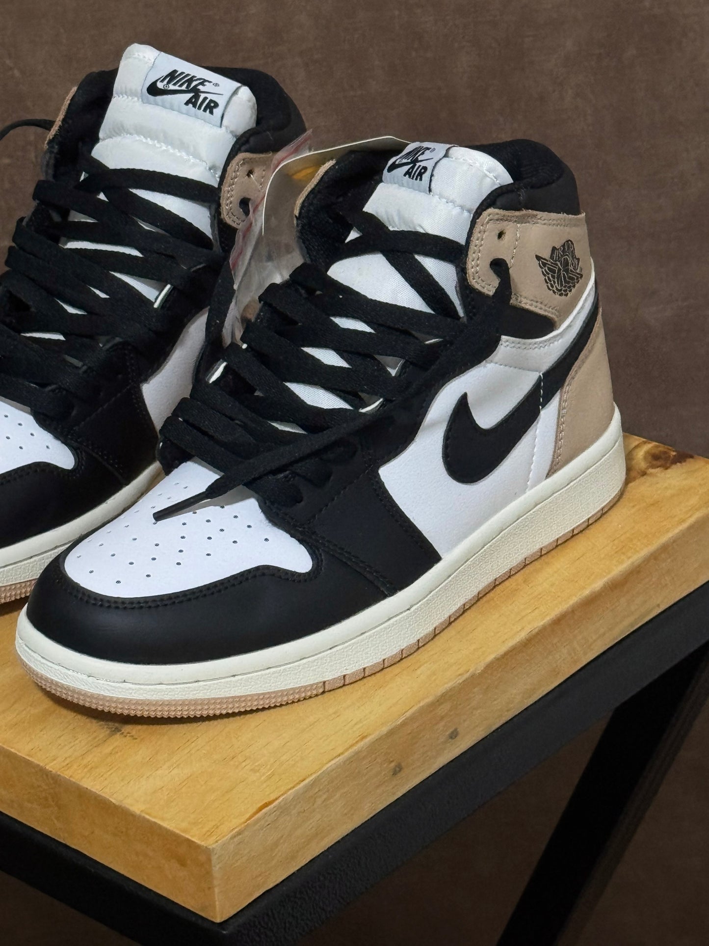 Air Jordan 1 High OG “Latte”