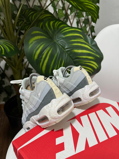 Nike Air Max 95 “Light Bone”