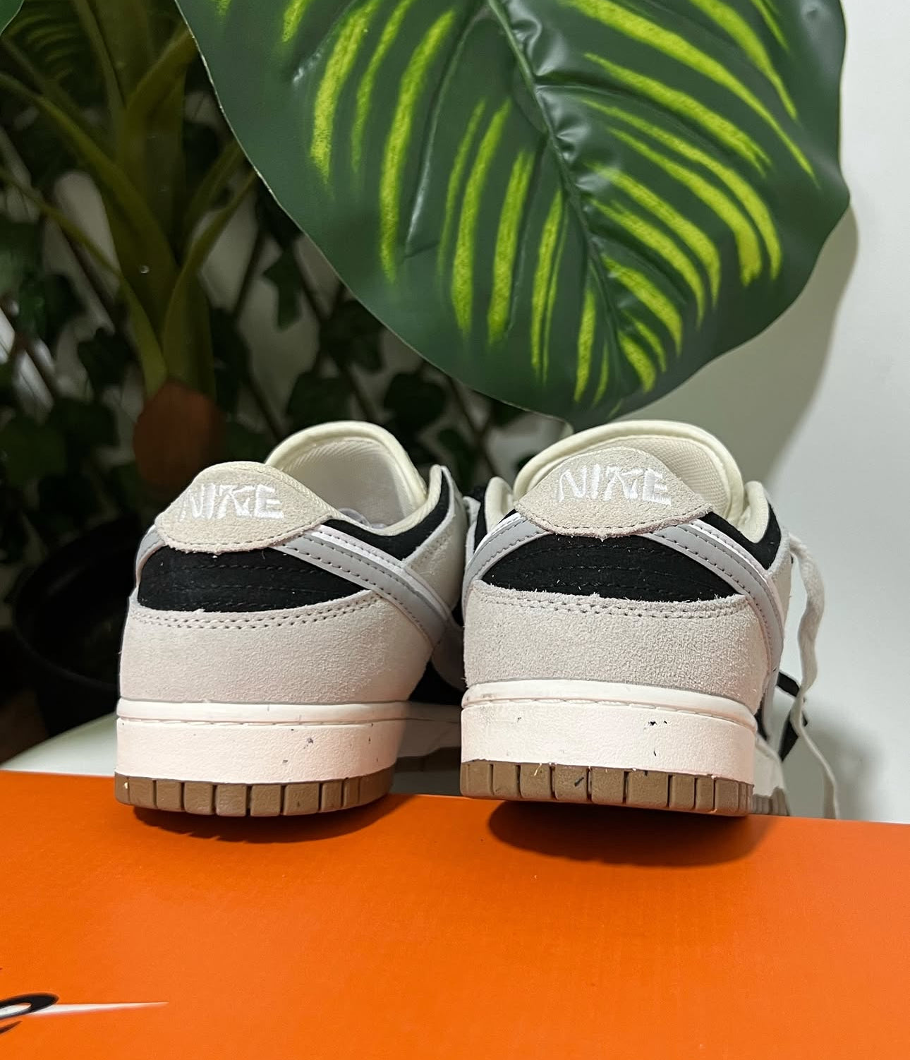 Nike SB Dunk Low “Desert Sand Mahogany”