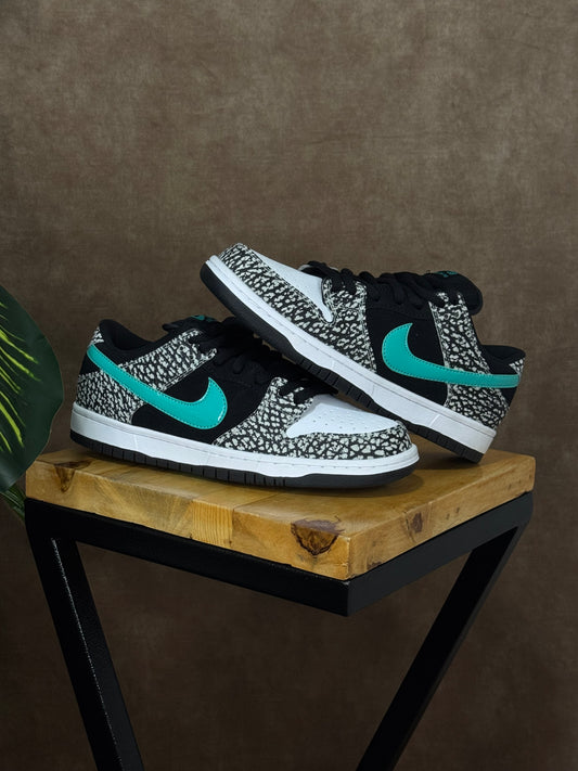 Nike SB Dunk Low “Atmos Elephant”