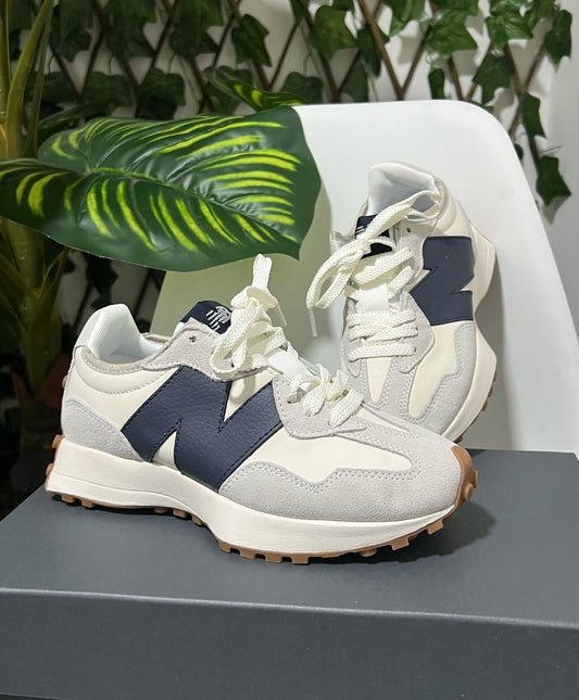 New Balance 327