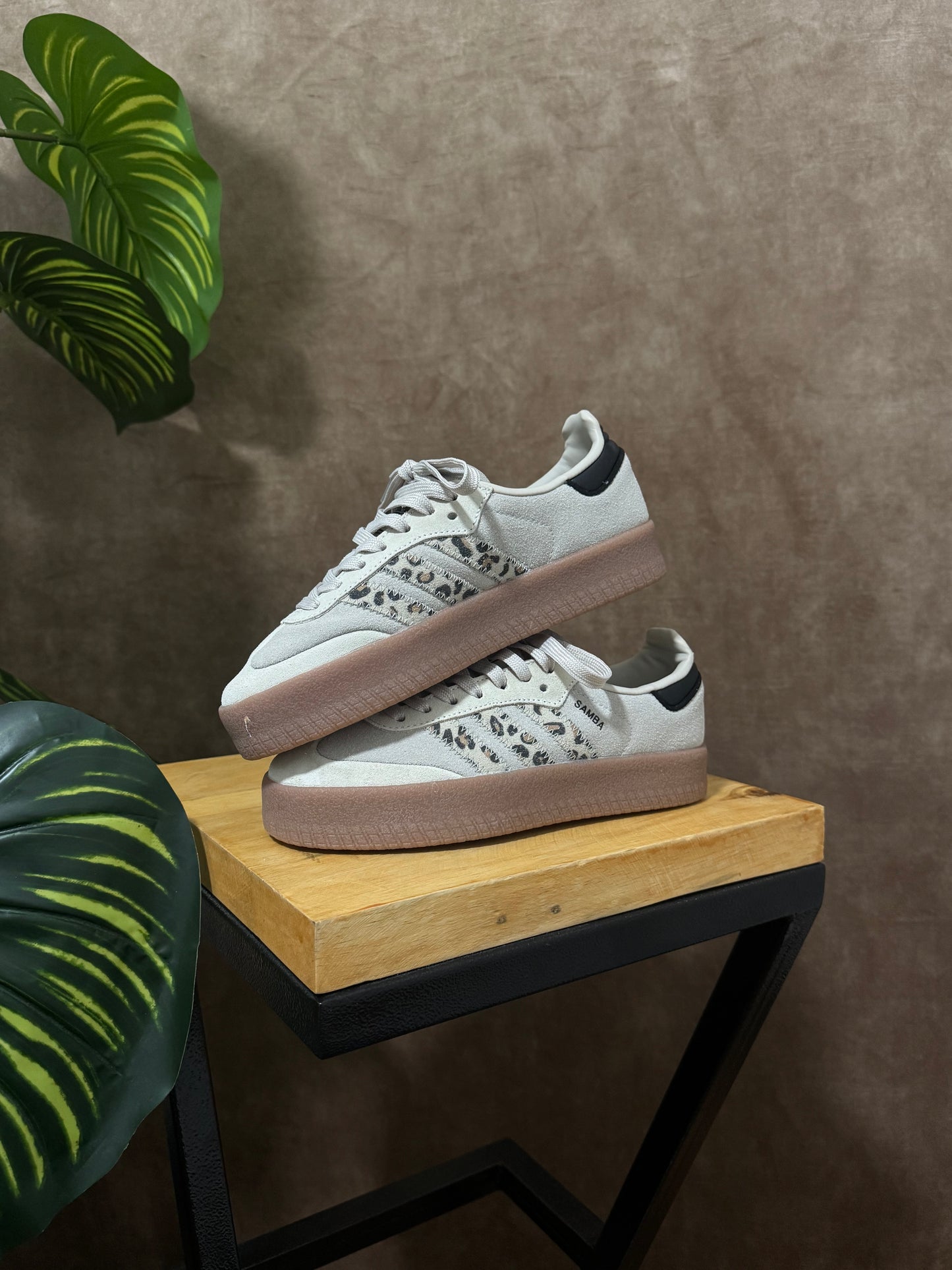 Adidas Samba Plataforma “Leopard Off White”