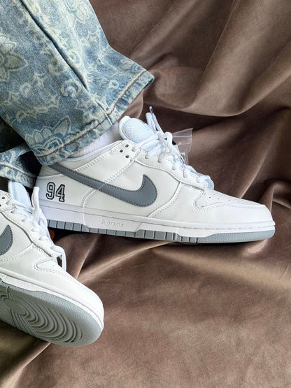 Nike SB Dunk Low x Supreme