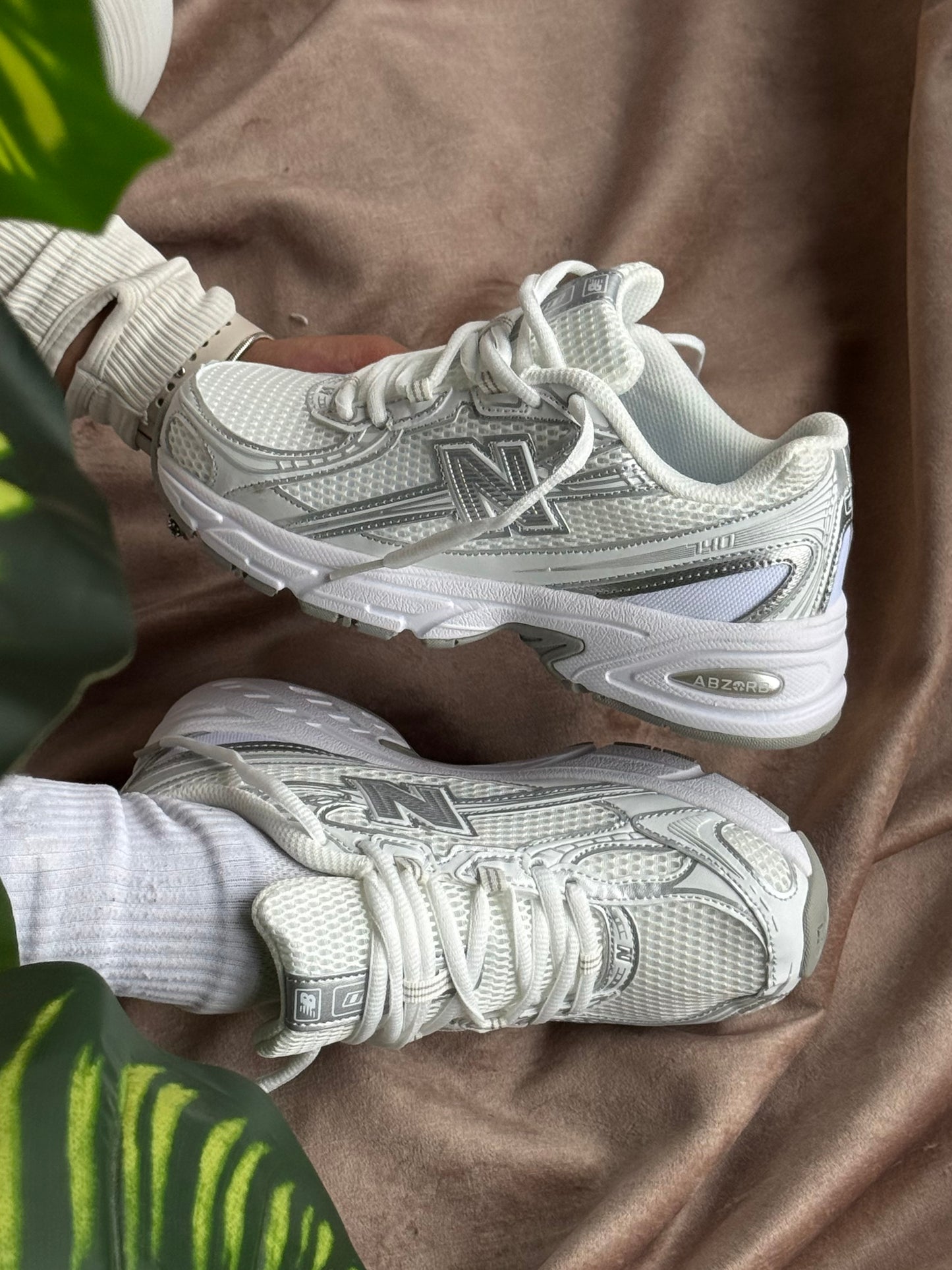 New Balance 740 “White”