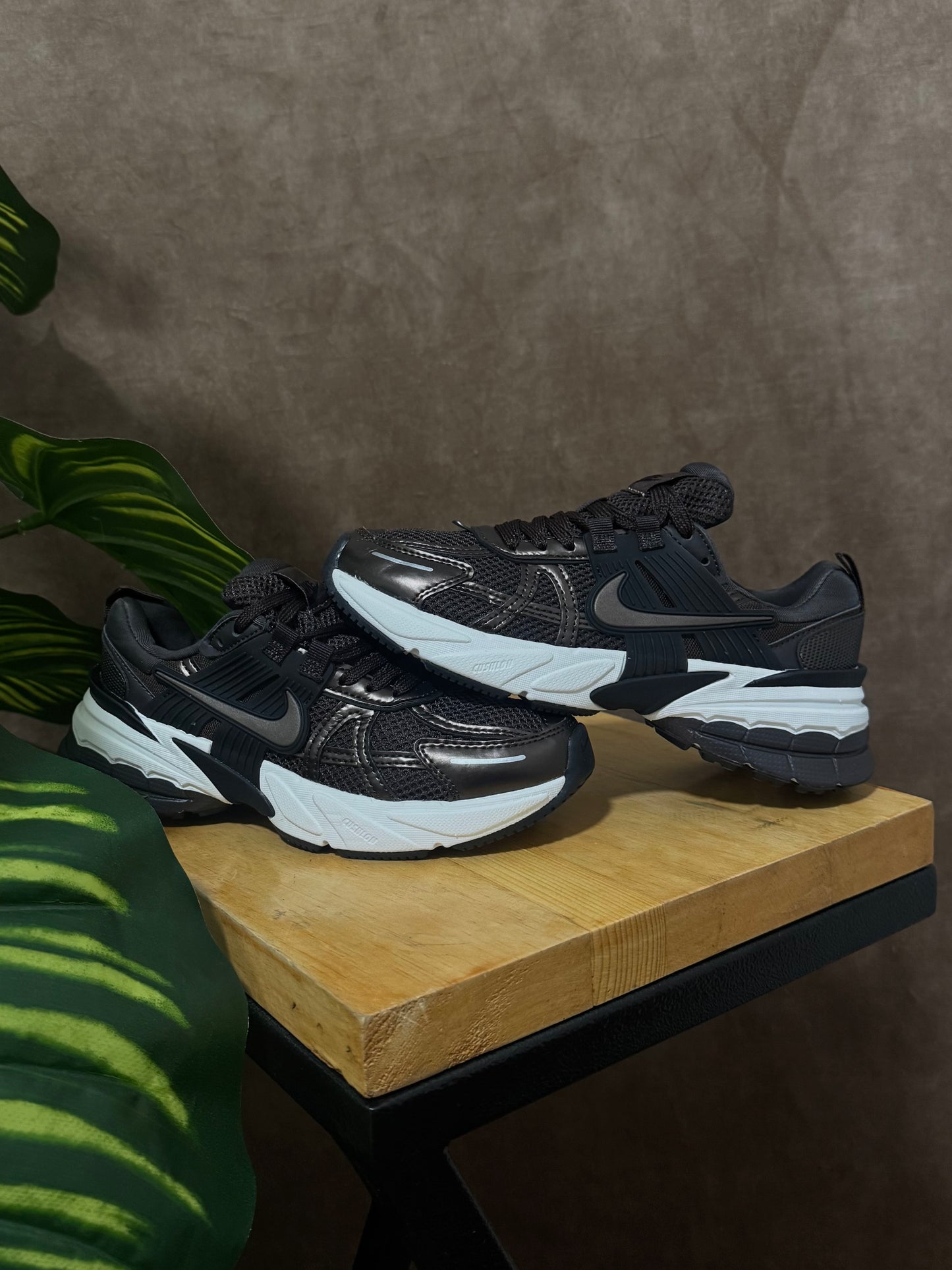 Nike V2K