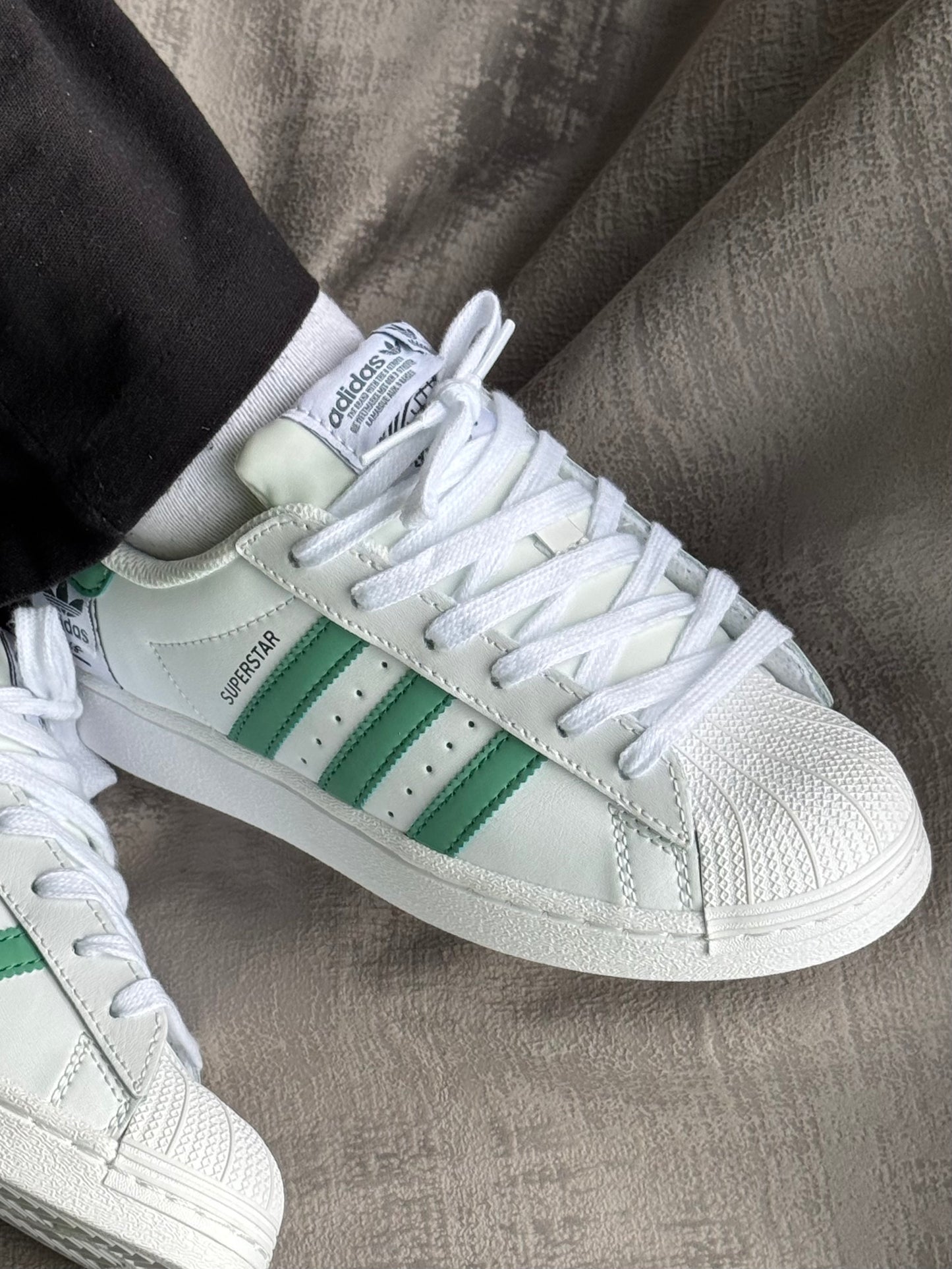 Adidas Superstar