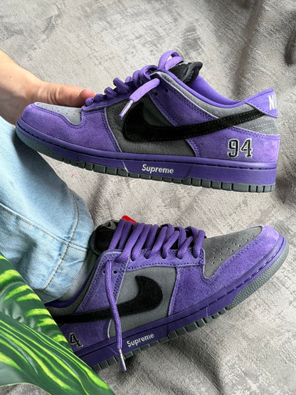 Nike SB Dunk Low x Supreme