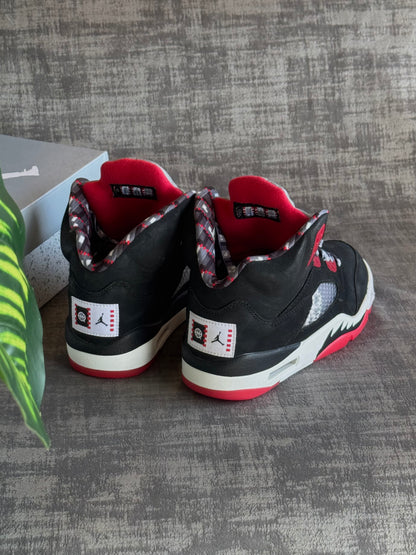 Air Jordan 5 “Friends & Family”
