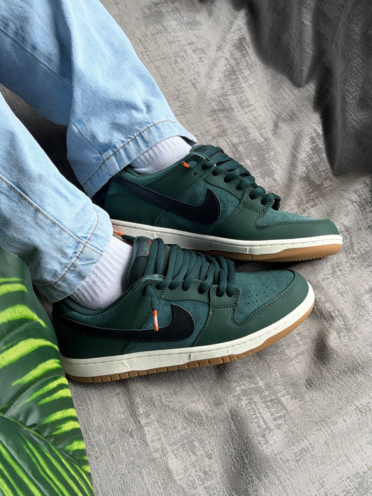 Nike SB Dunk Low “Deep Fir”