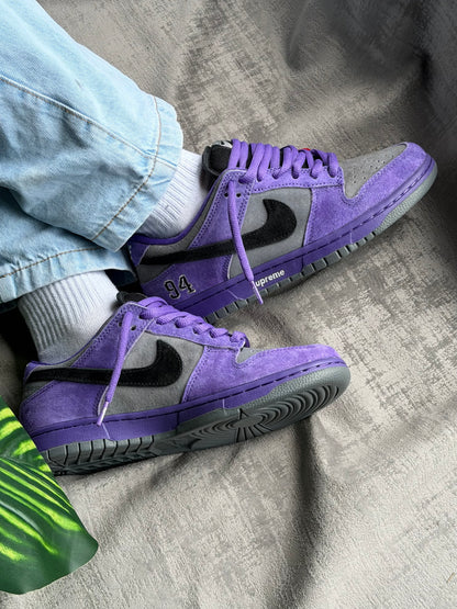Nike SB Dunk Low x Supreme