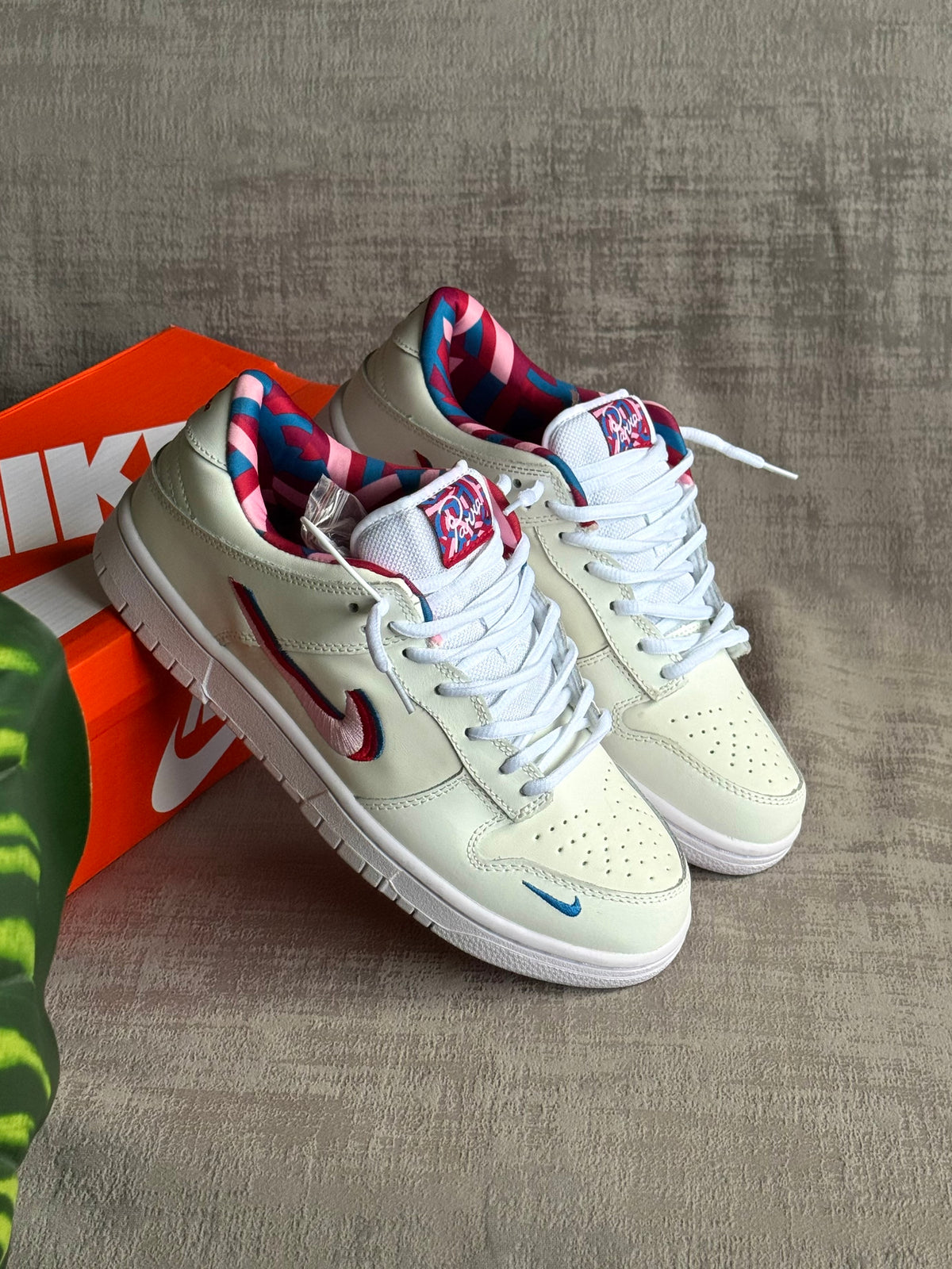Nike SB Dunk Low x Parra