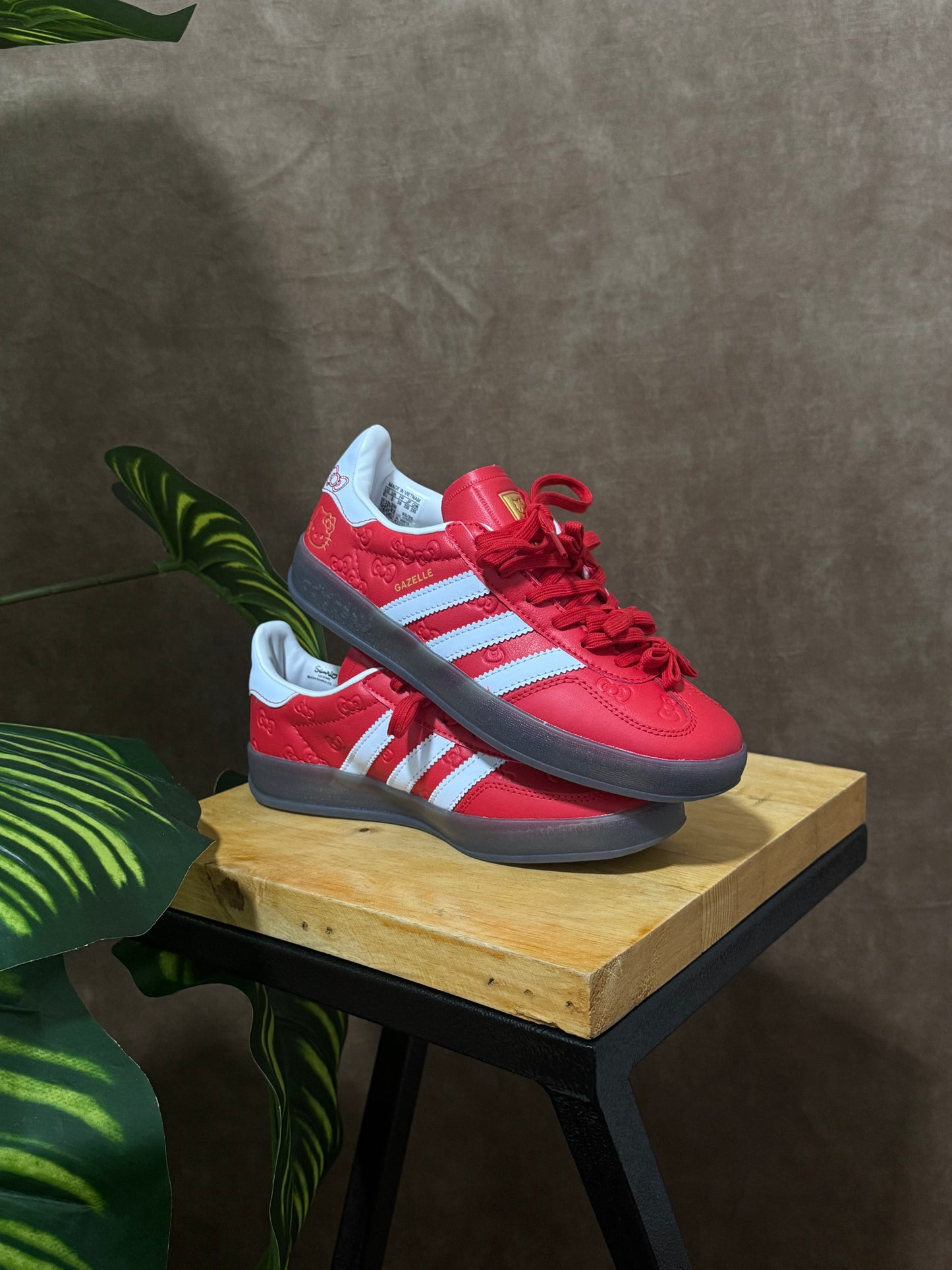 Adidas Gazelle Indoor x Hello Kitty “Red”