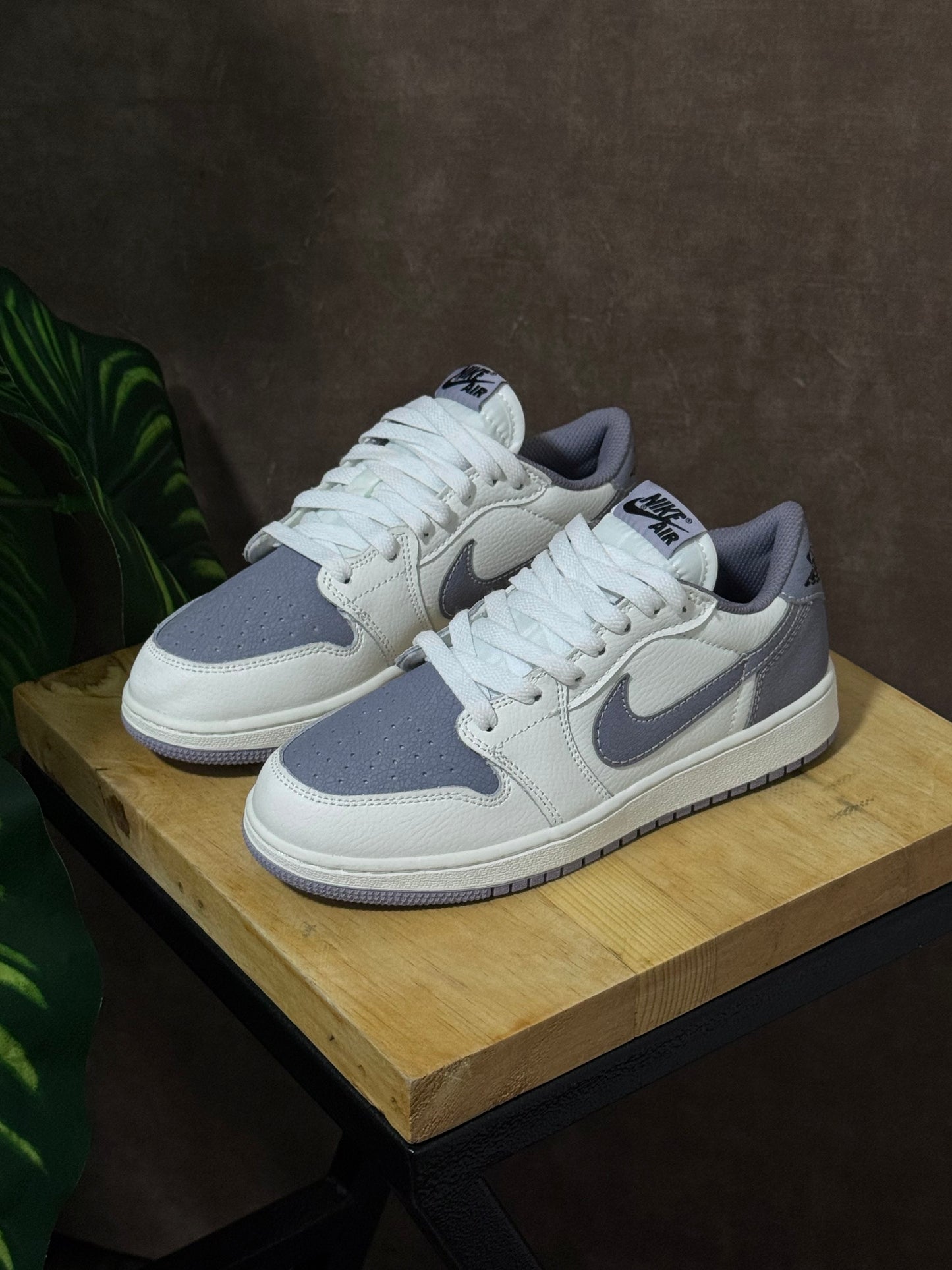 Air Jordan 1 Low “Atmostphere Grey”