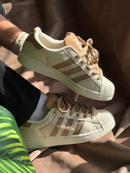 Adidas Superstar