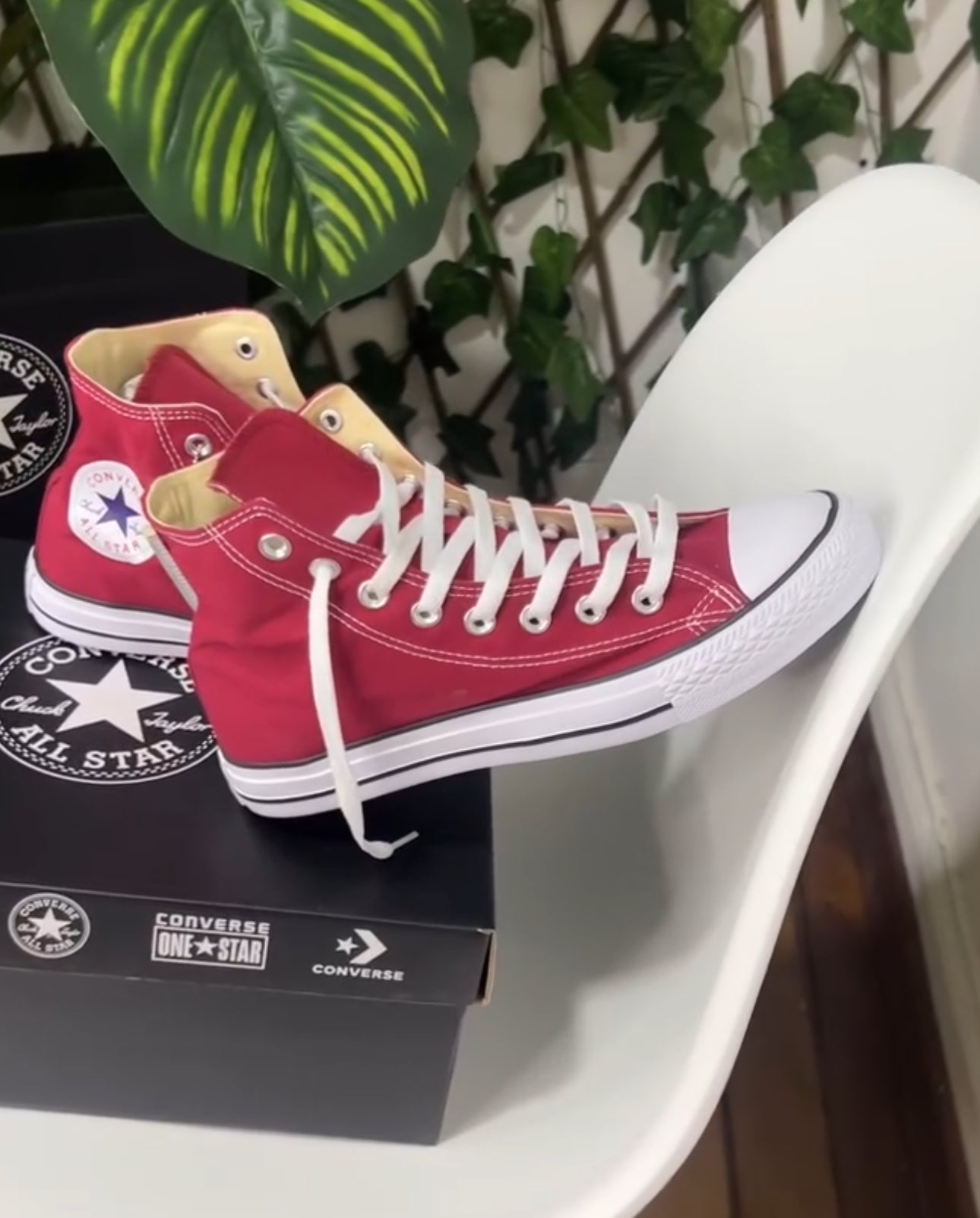 Converse Chuck Taylor All Star “Vinotinto”