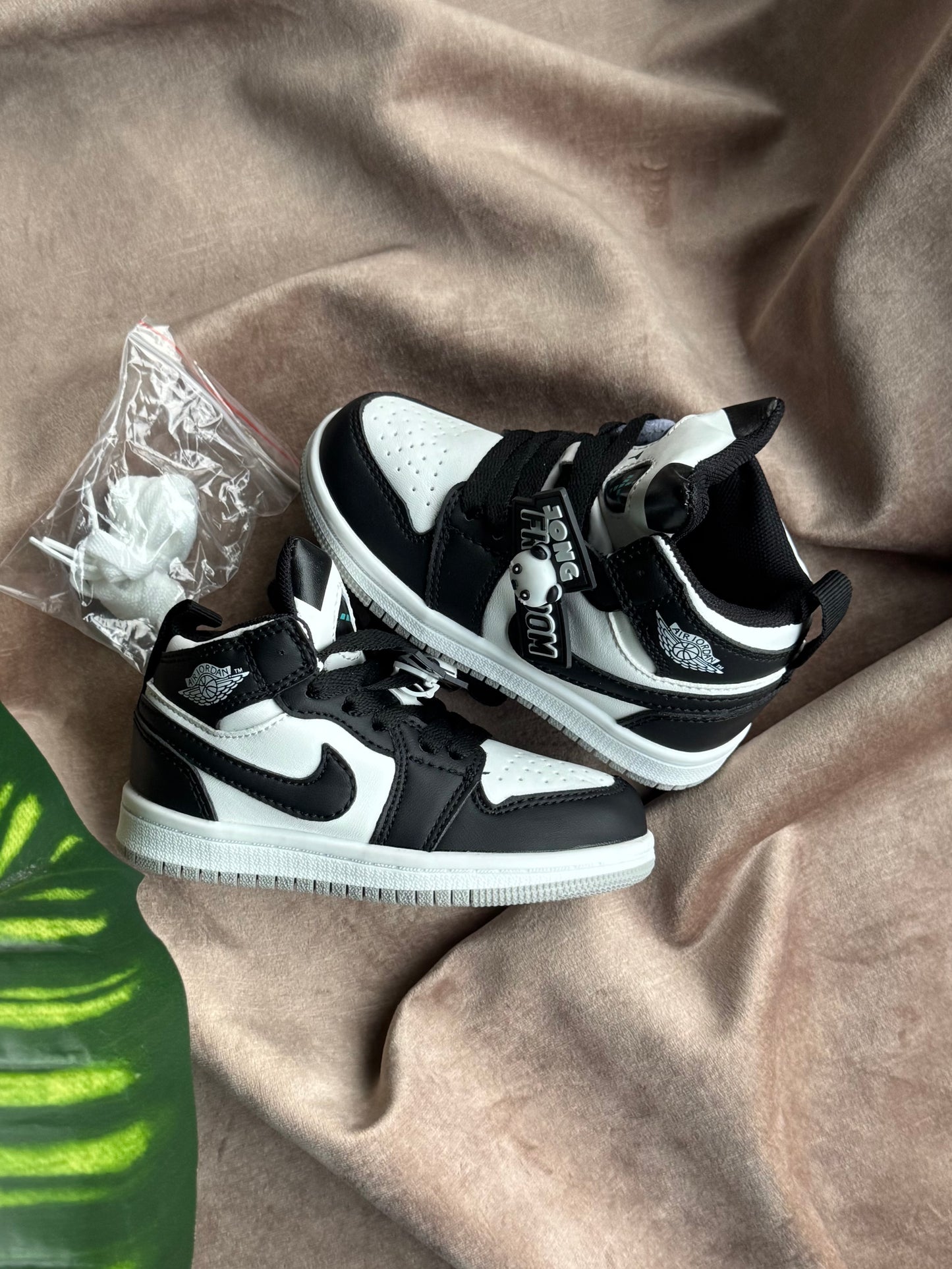 Air Jordan 1 High “Panda”