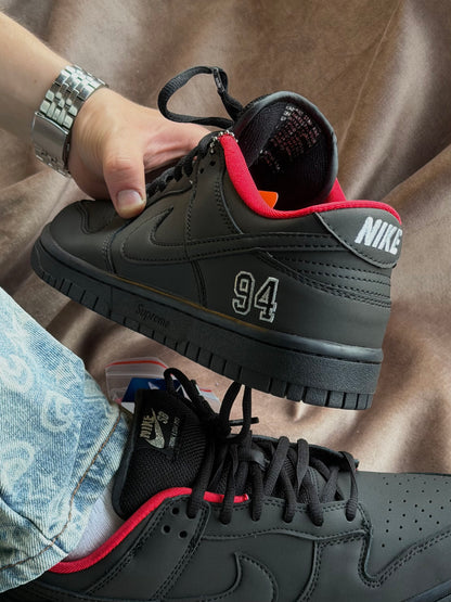 Nike SB Dunk Low x Supreme