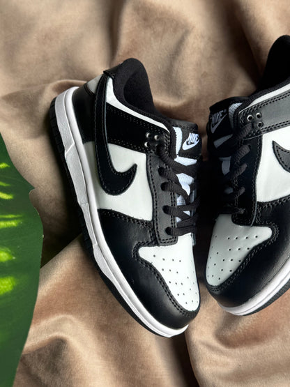 Nike SB “Panda”