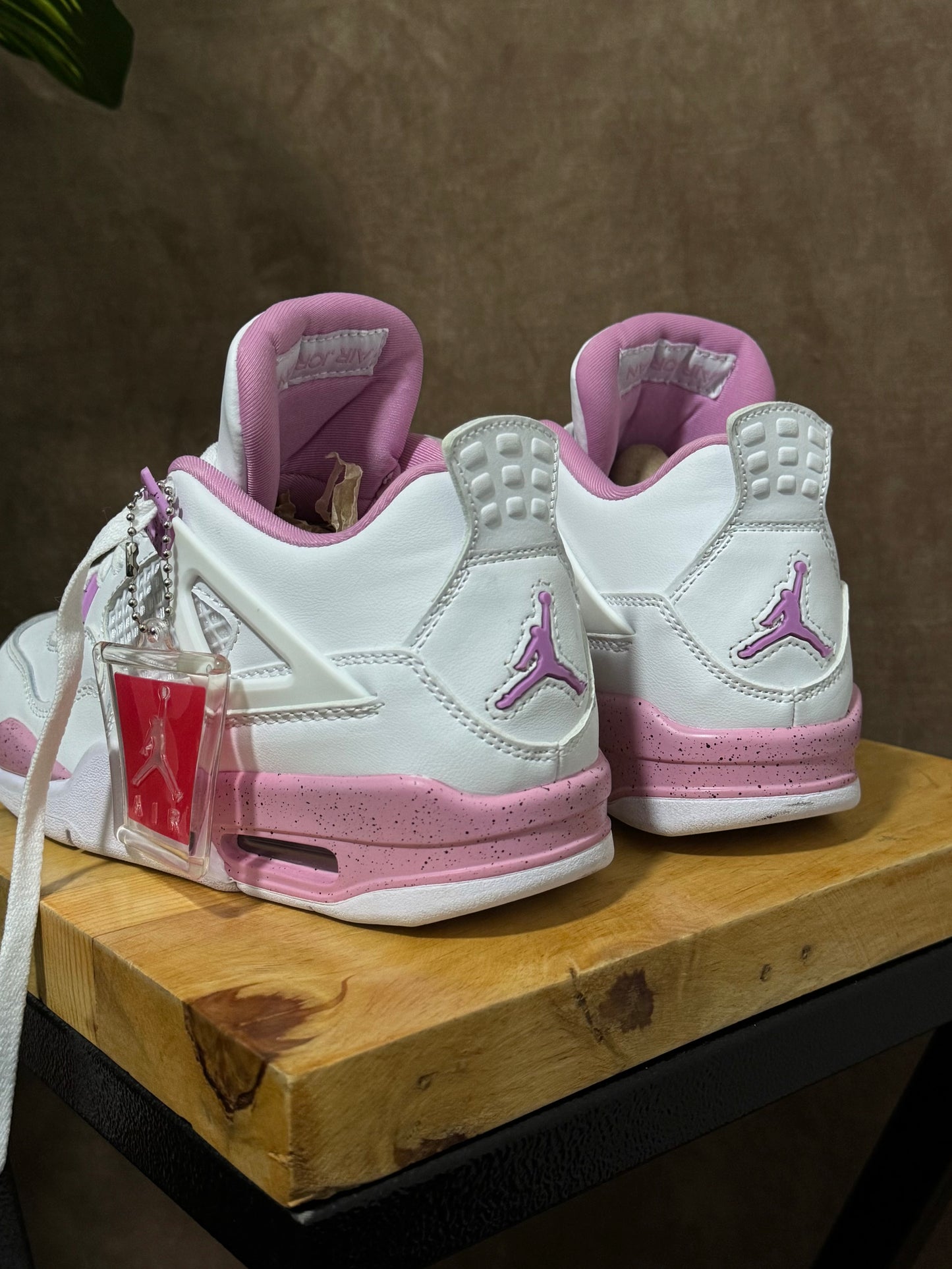 Air Jordan 4 “Oreo Pink”