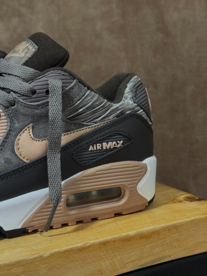Nike Air Max 90 “Leather Iron”