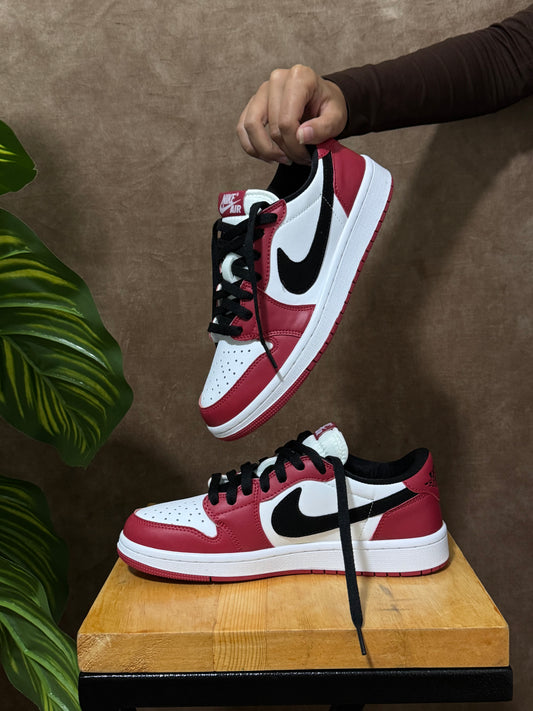 Air Jordan 1 Low “Chicago”