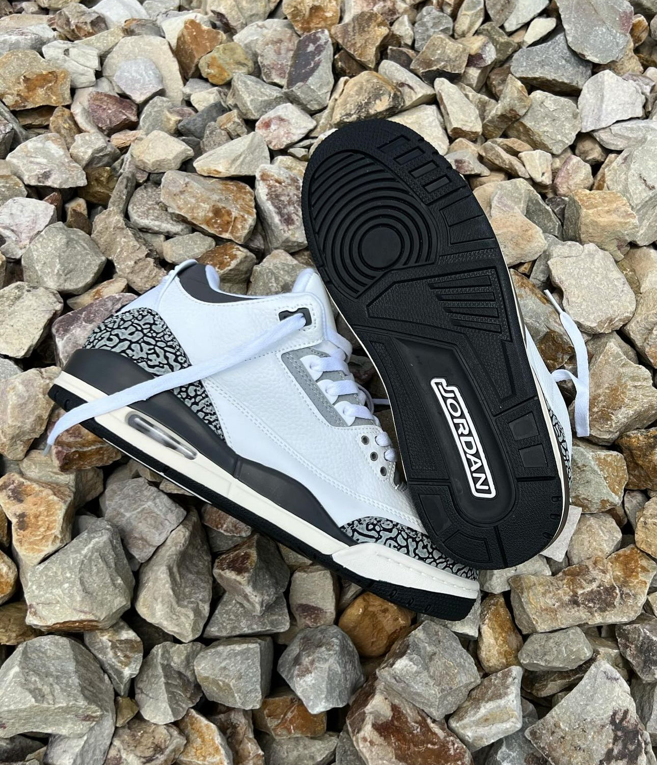 Air Jordan 3 “Hide N Sneak”