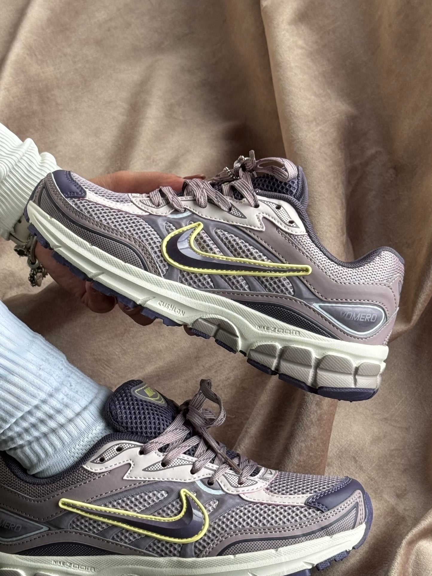 Nike Vomero 5