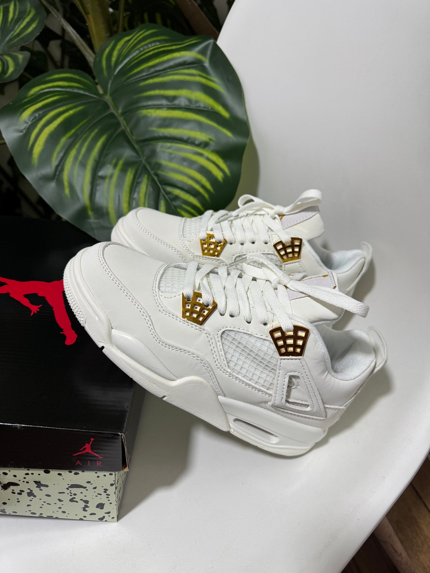 Air Jordan 4 Metallic Gold