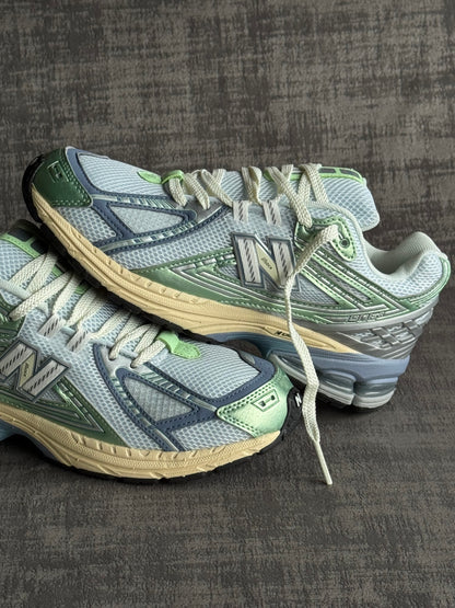 New Balance 1906R