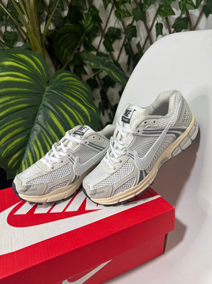 Nike Vomero 5 Platinum