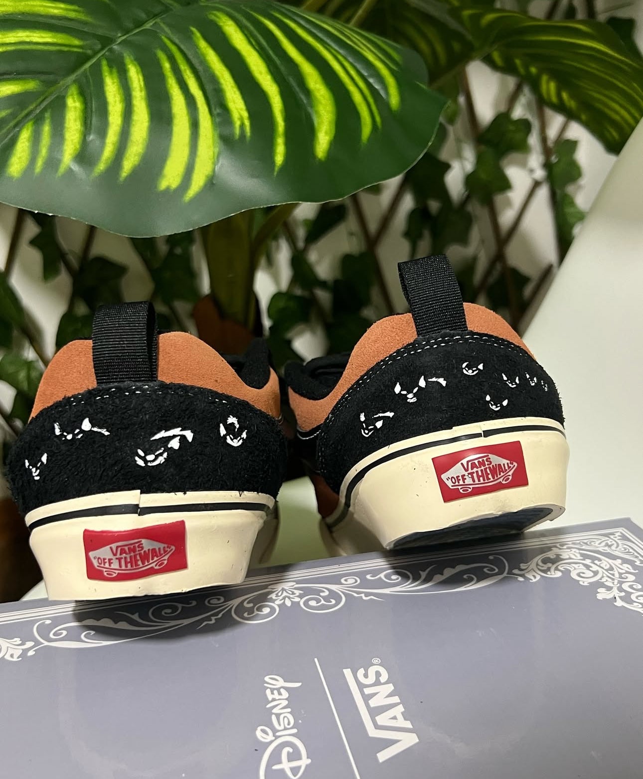 Vans Knu Skool x Disney Scar