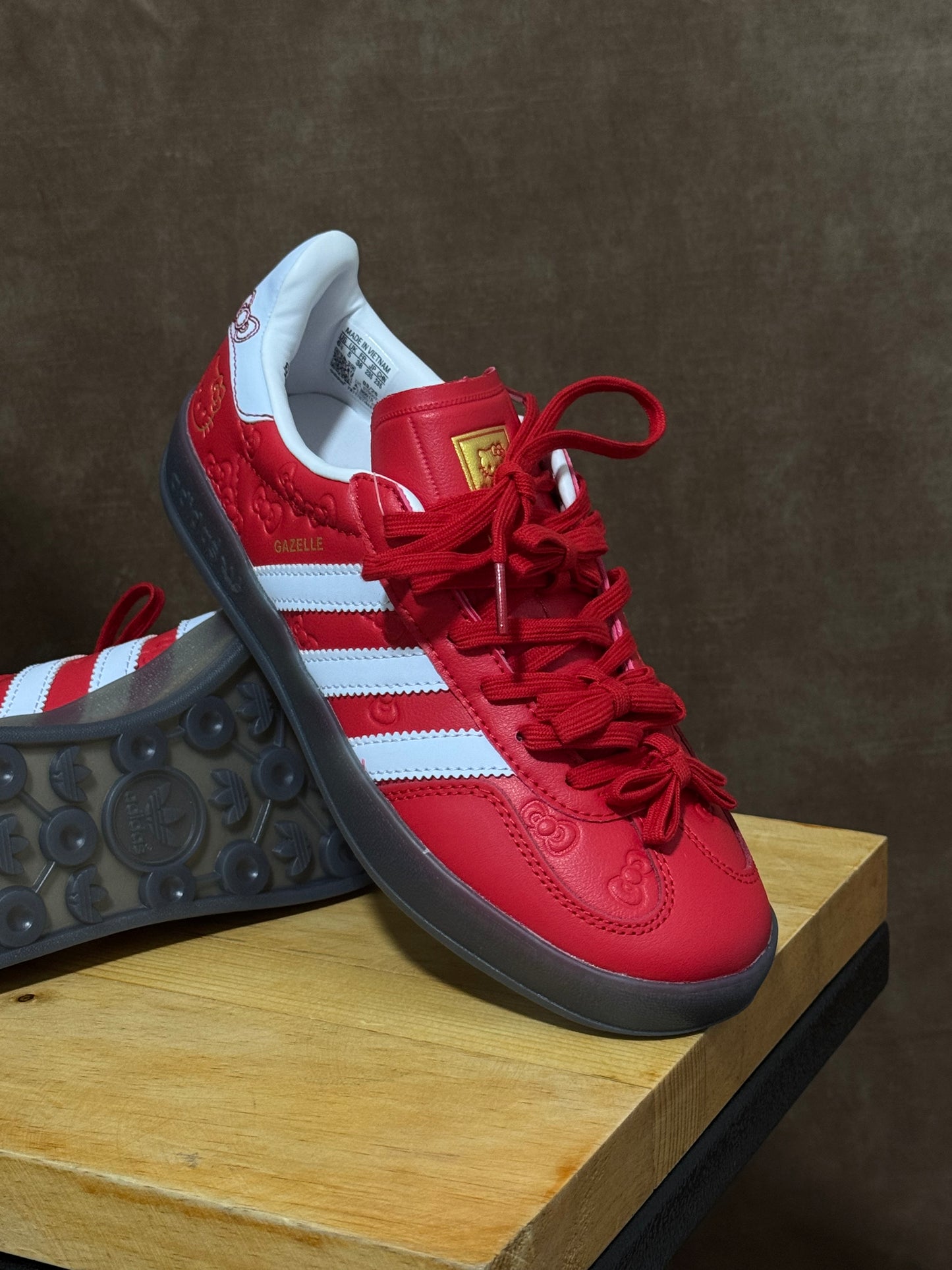 Adidas Gazelle Indoor x Hello Kitty “Red”