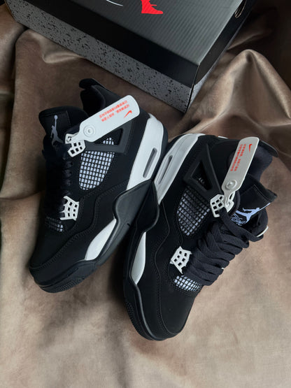 Air Jordan 4 “White Thunder”