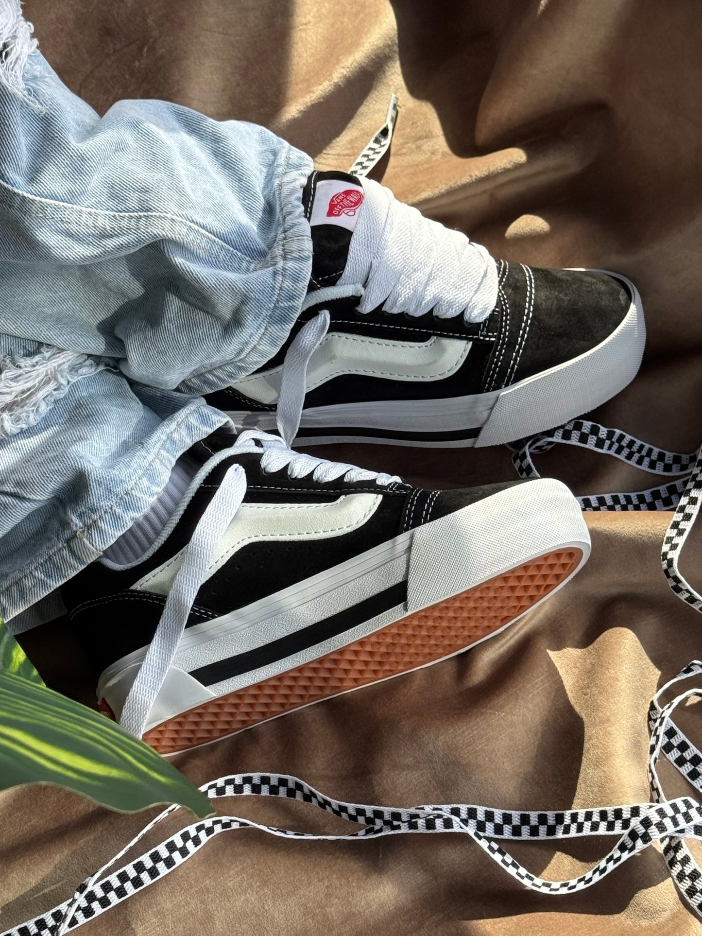 Vans Knu Stack “Black/White”