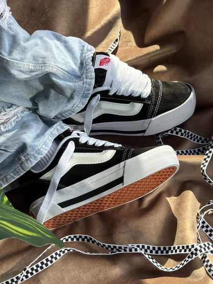 Vans Knu Stack “Black/White”