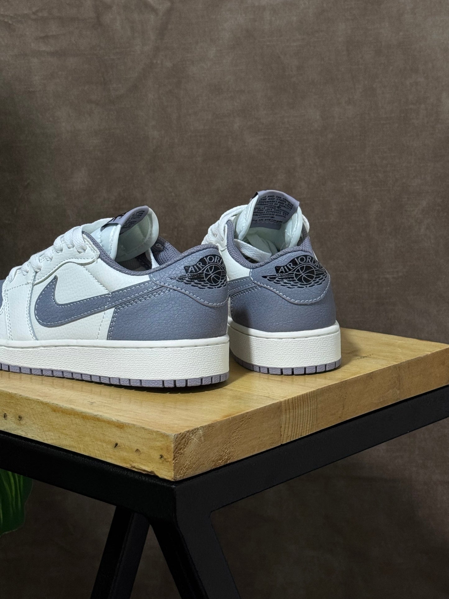 Air Jordan 1 Low “Atmostphere Grey”