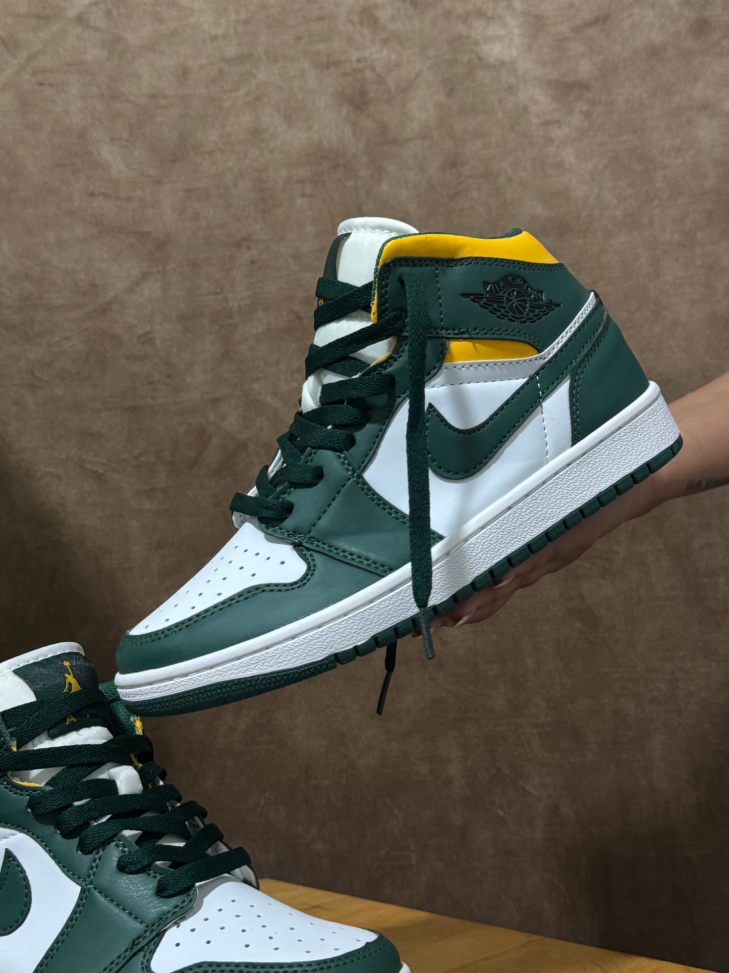 Air Jordan 1 Mid “Noble Green”