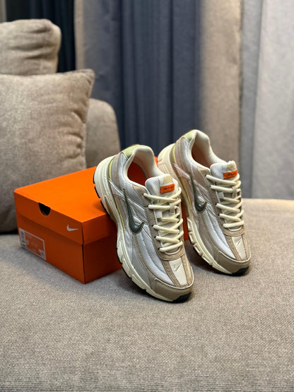 Nike Initiator