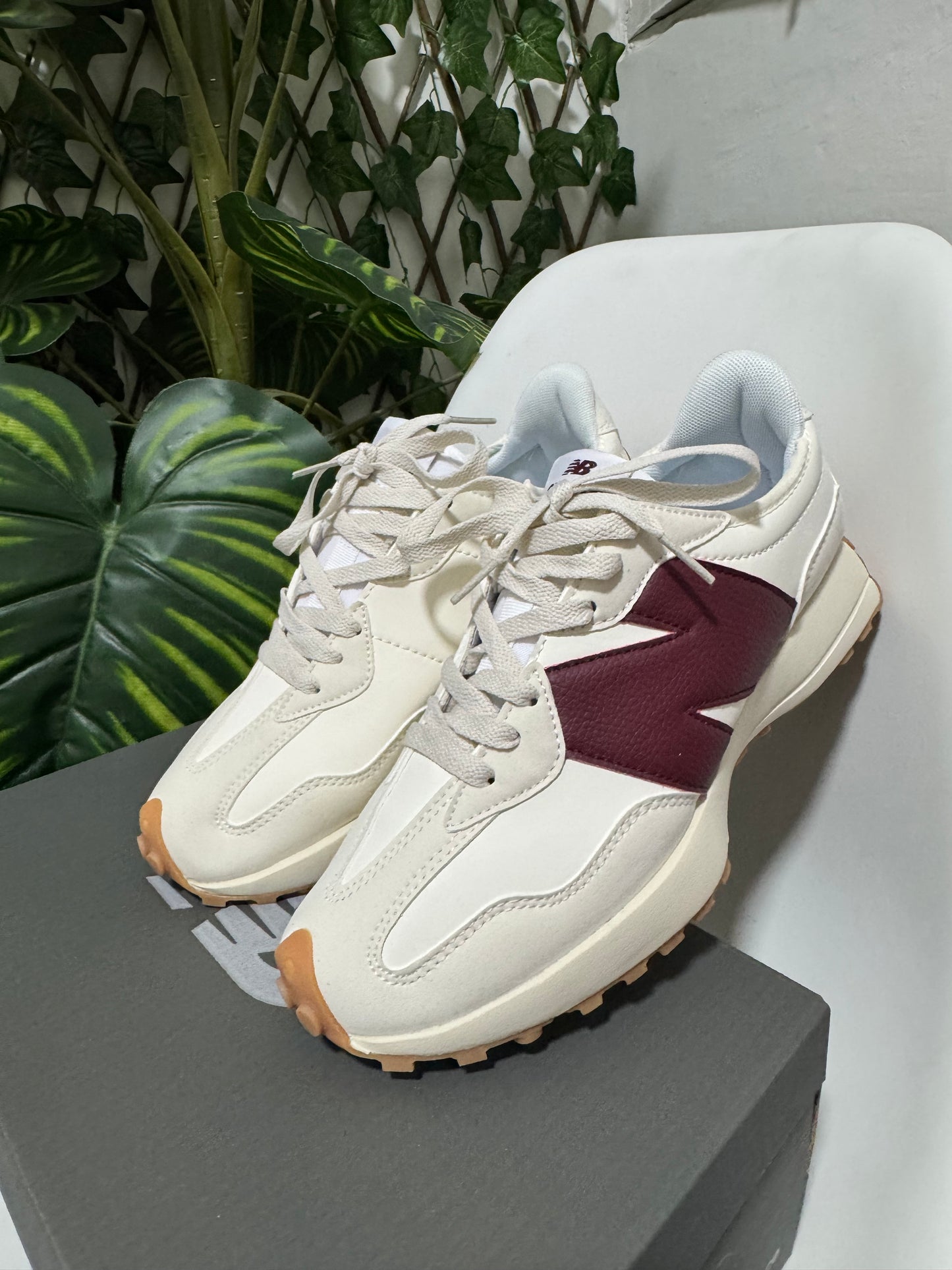 New Balance 327 “Beige/Vinotinto”