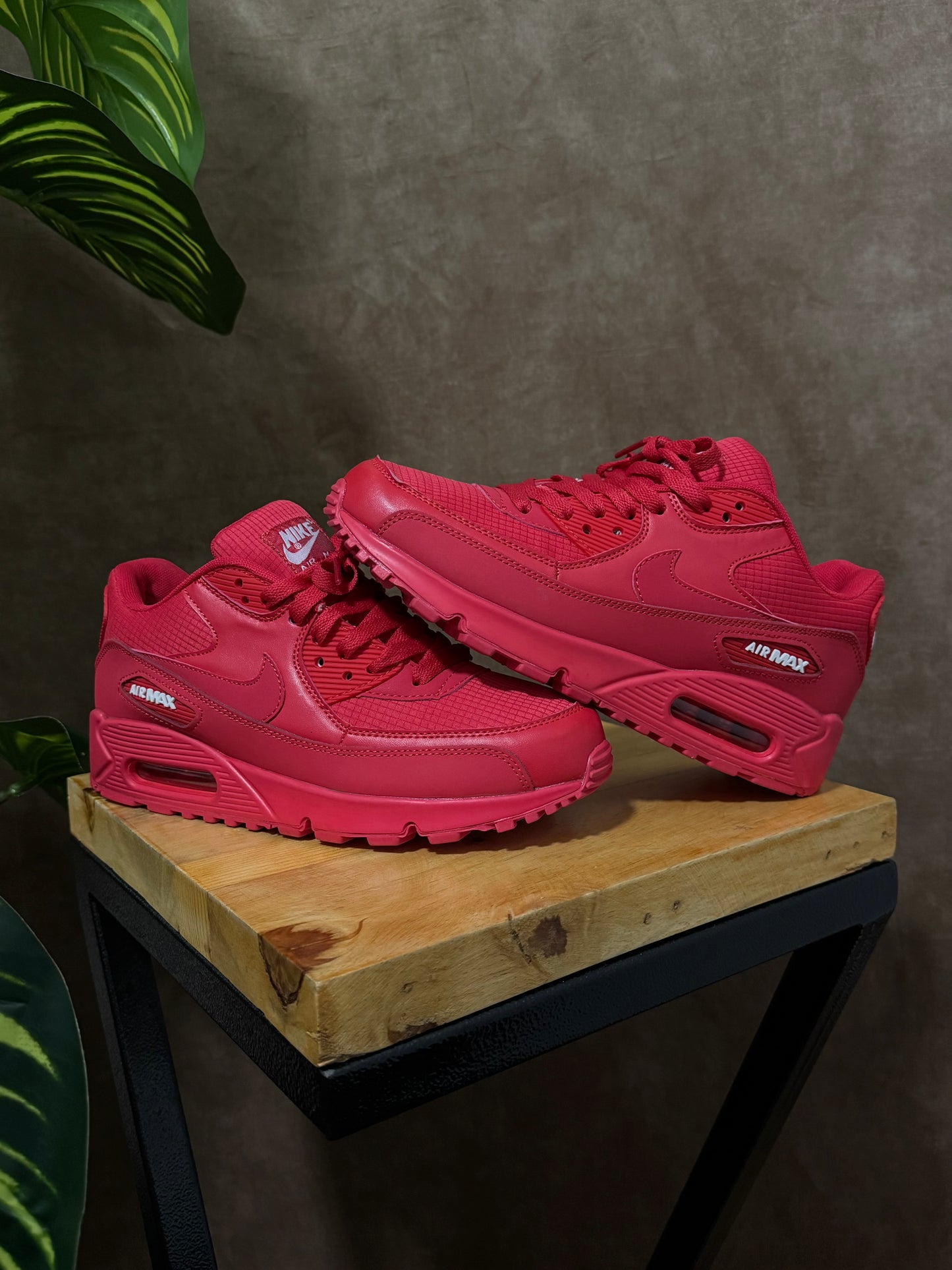 Nike Air Max 90 “Triple Red”