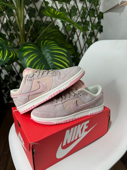 Nike SB Dunk Low Pink
