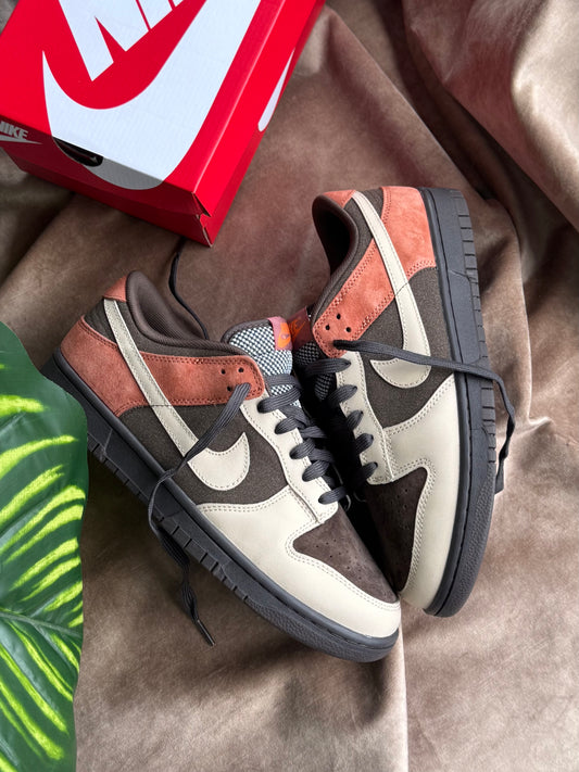 Nike SB Dunk Low “Red Panda”