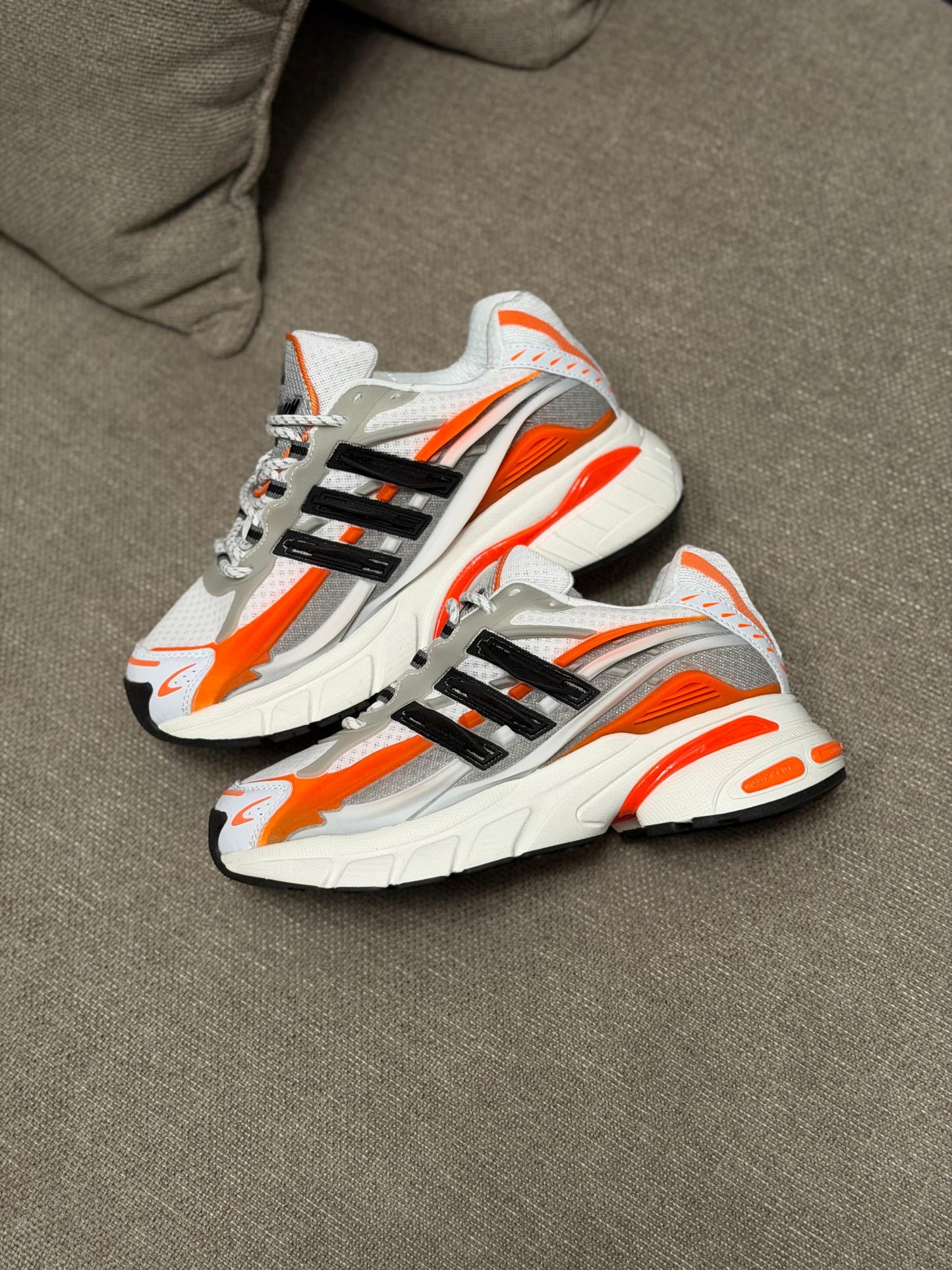 Adidas Adistar Jellyfish “Pharrell Williams”