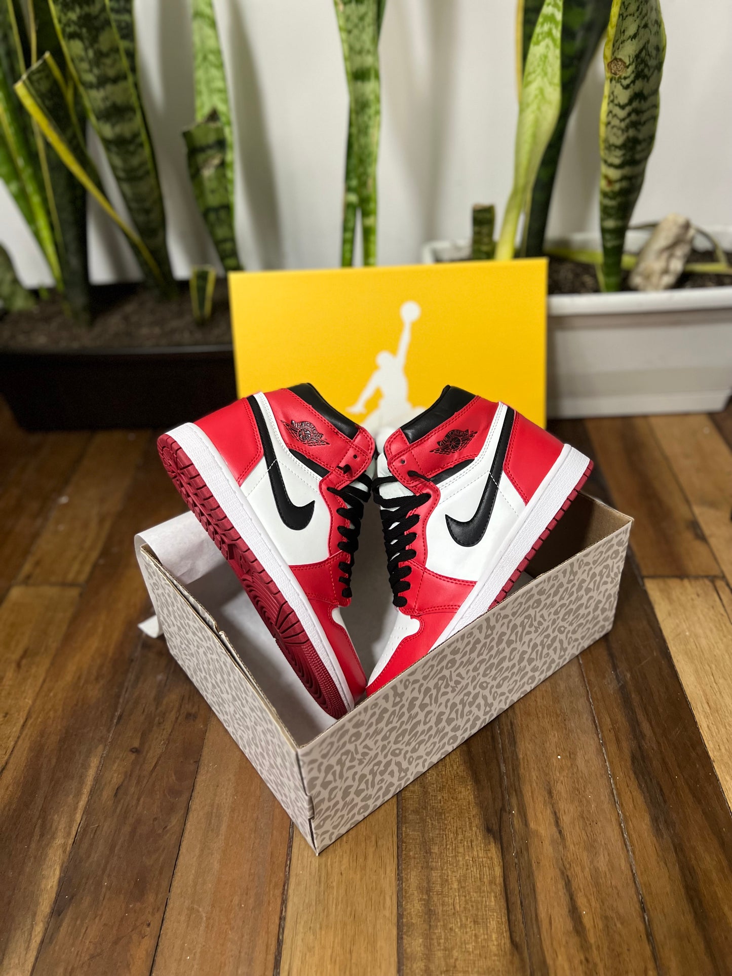 Air Jordan 1 High “Red”