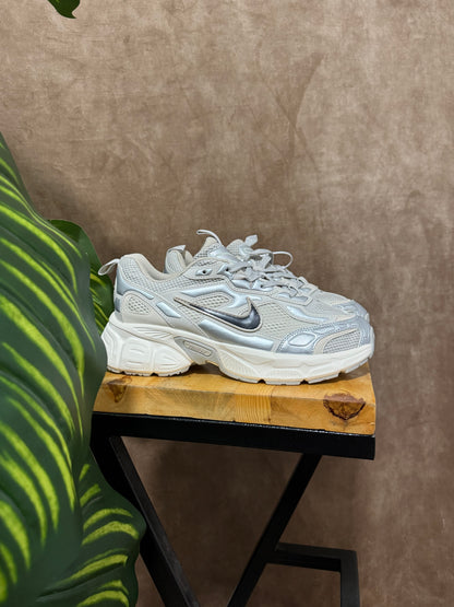 Nike V5K Run “Grey”