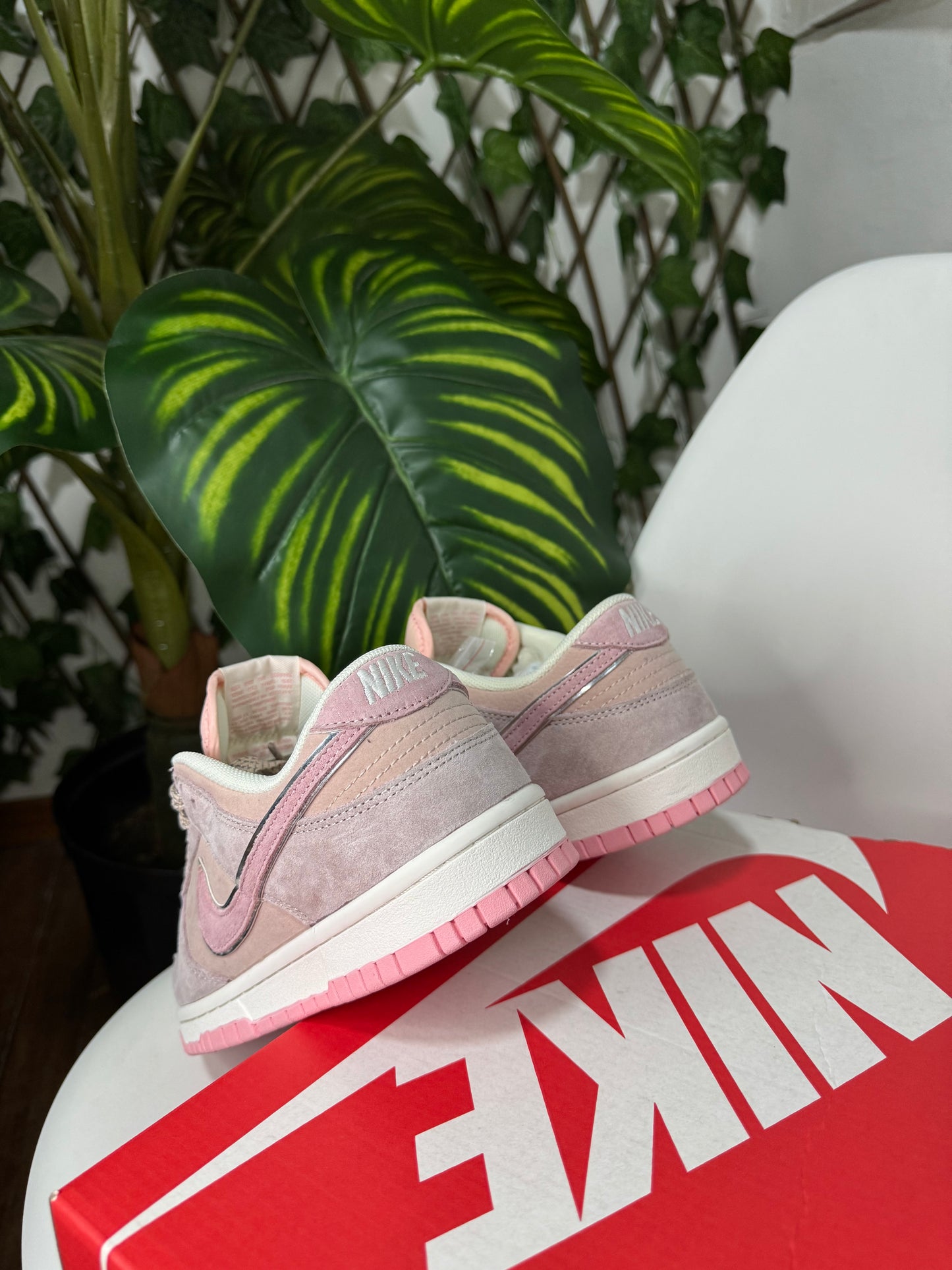 Nike SB Dunk Low Pink