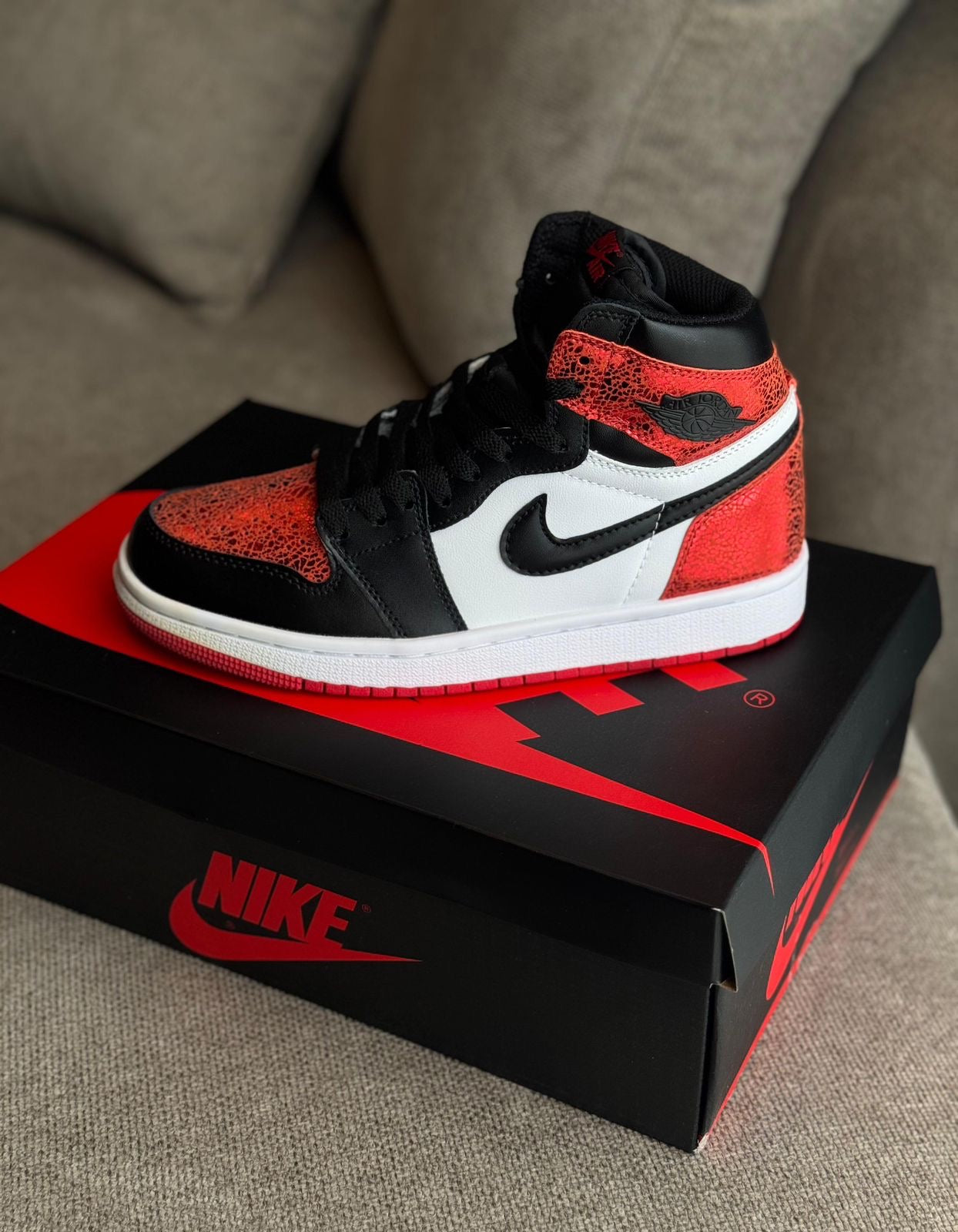 Air Jordan 1 High “Varsity Red”