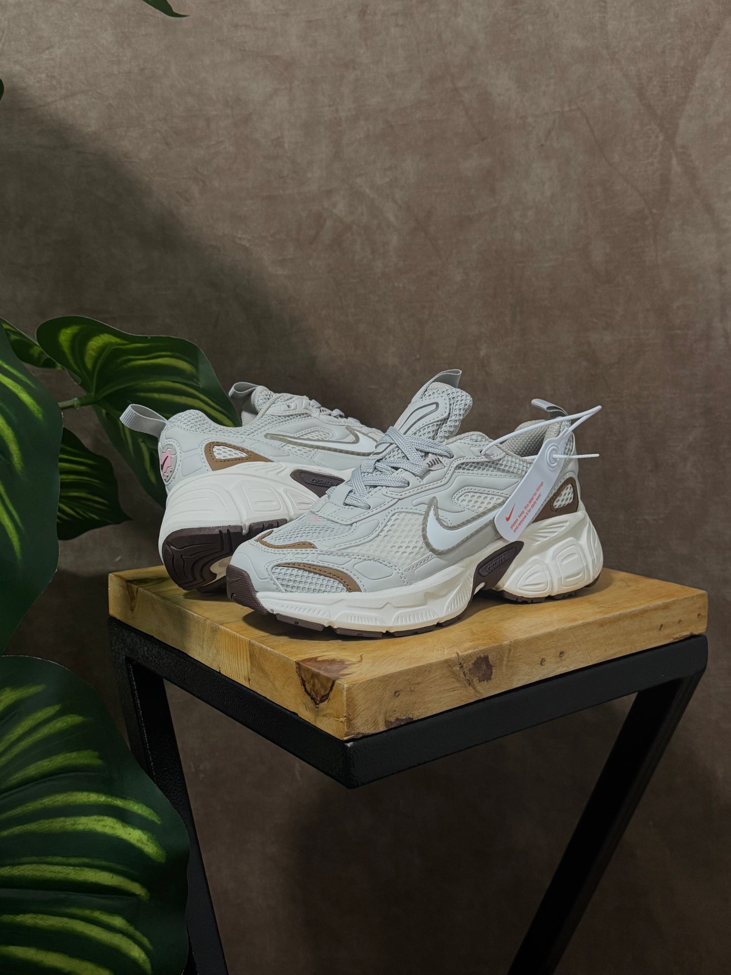 Nike V5K Run “Mocca”